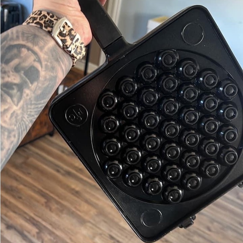 Pampered Chef Bubble Waffle Maker